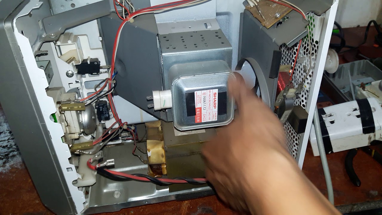 Linh kiện bên trong lò vi sóng