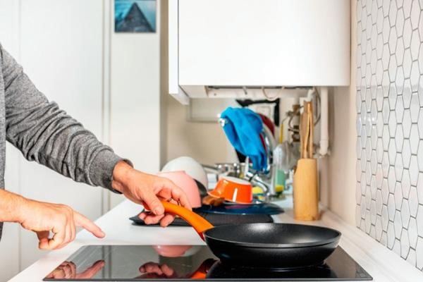 Bếp từ không nóng – dấu hiệu cần gọi thợ sửa bếp từ