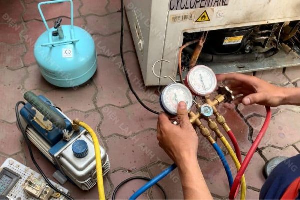 nạp gas tủ lạnh tại nhà kiểm tra
