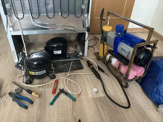 sửa tủ lạnh không lạnh tại nhà do thiếu gas