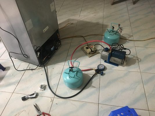 nạp gas tủ lạnh tại nhà dàn lạnh