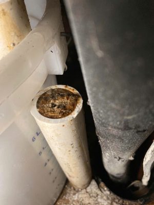 sửa điều hòa chảy nước tại nhà do tắc ống